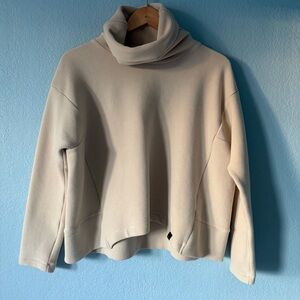 Varley Ribbed Turtleneck Oversized Boxy Sweatshirt Top Cream